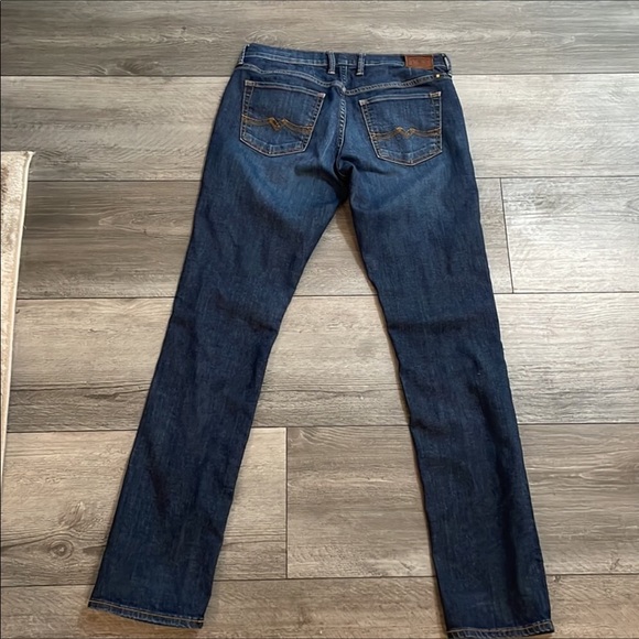 Like New Lucky Jeans - Picture 6 of 7